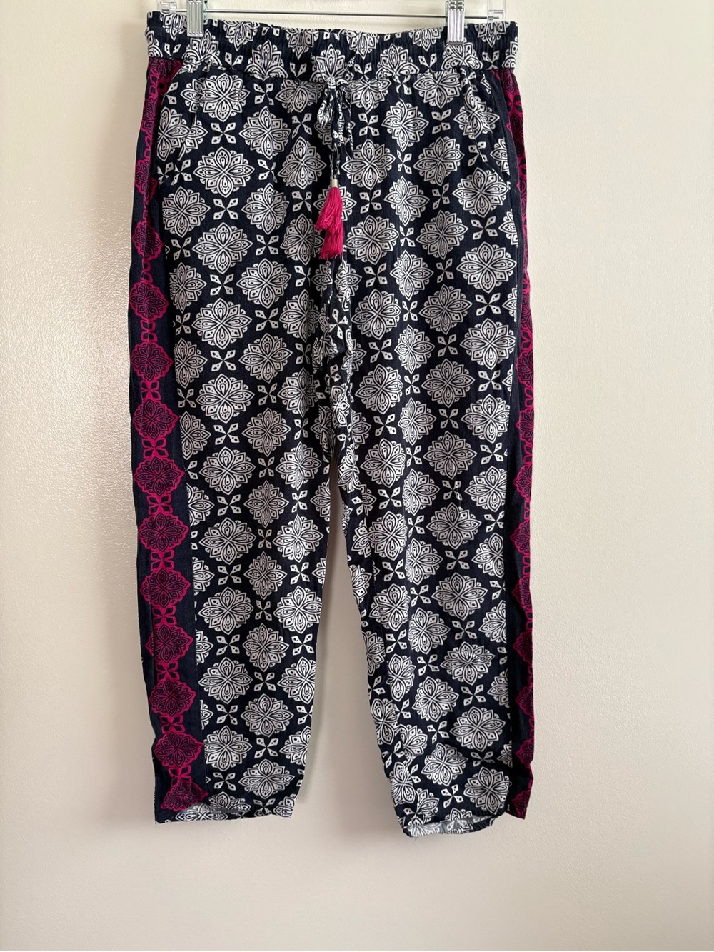 Hatley S/P Blue and White Patterned Pajama Pants w/Pink on the sides and tassles